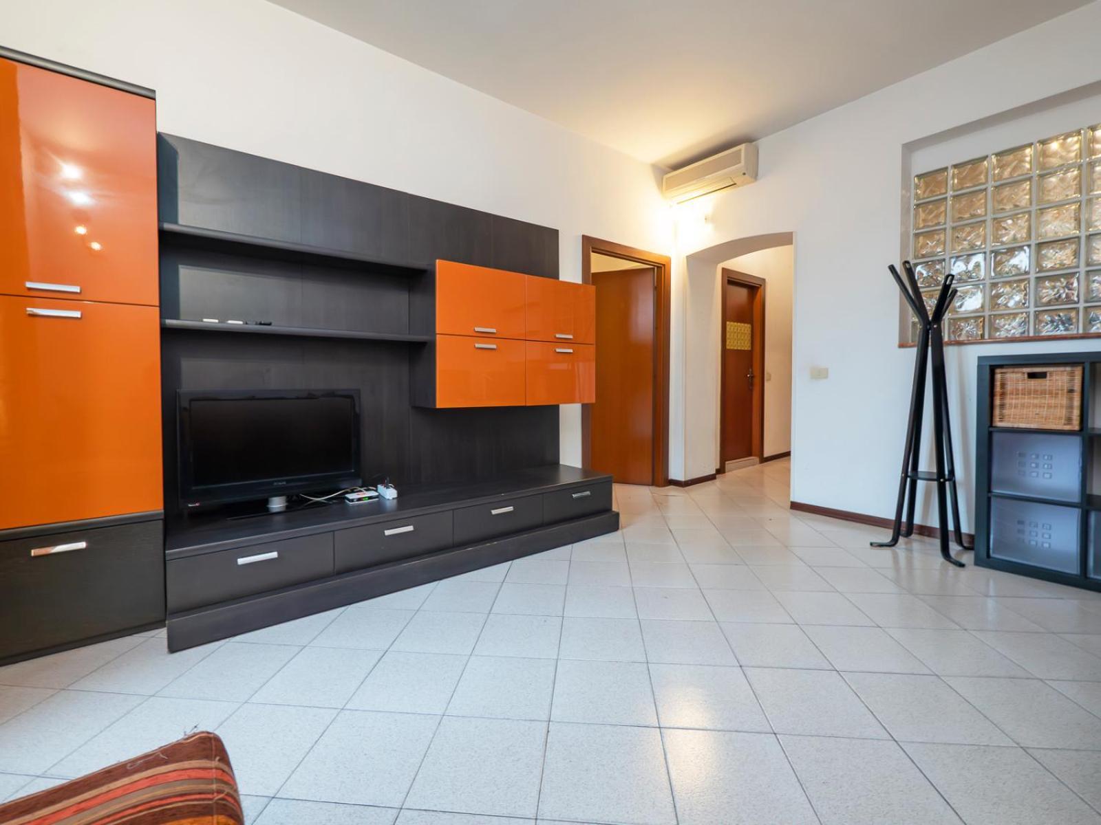 Ampio Biolocale Vicino Stazione Mailand