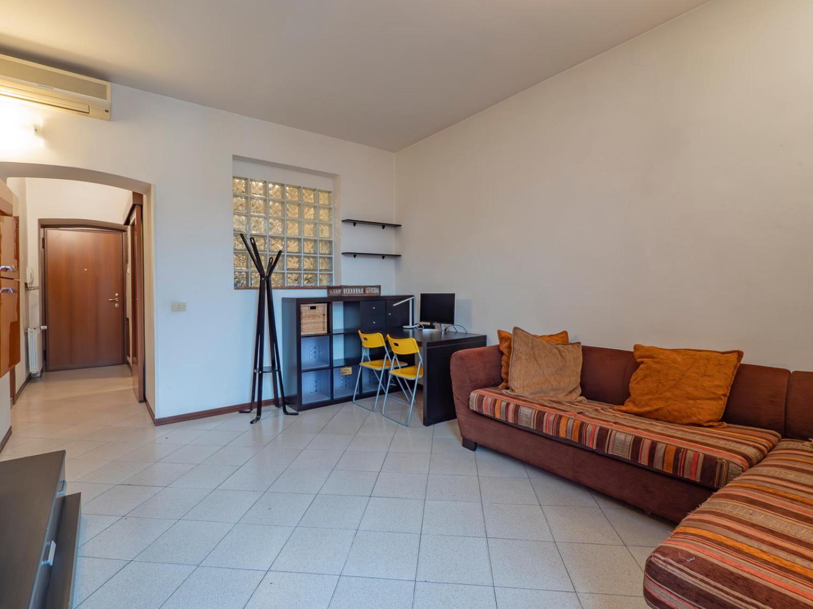 Ampio Biolocale Vicino Stazione Appartamento