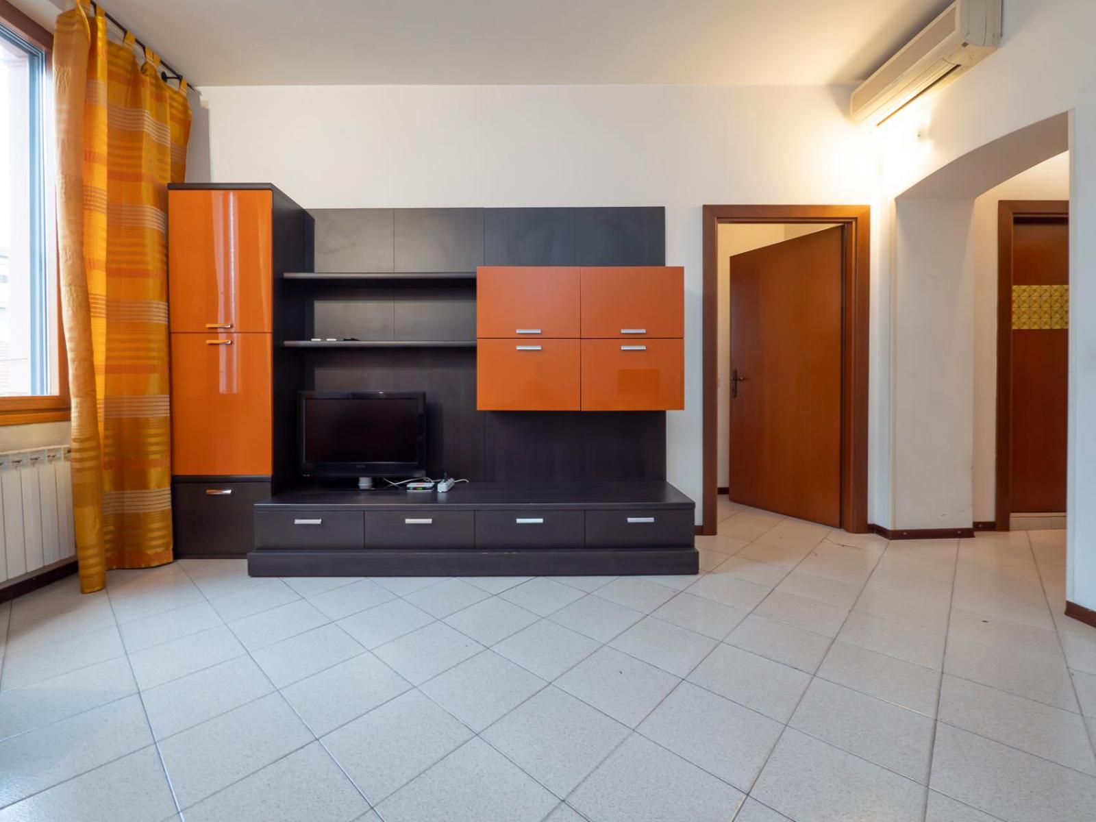 Ampio Biolocale Vicino Stazione Appartamento *
